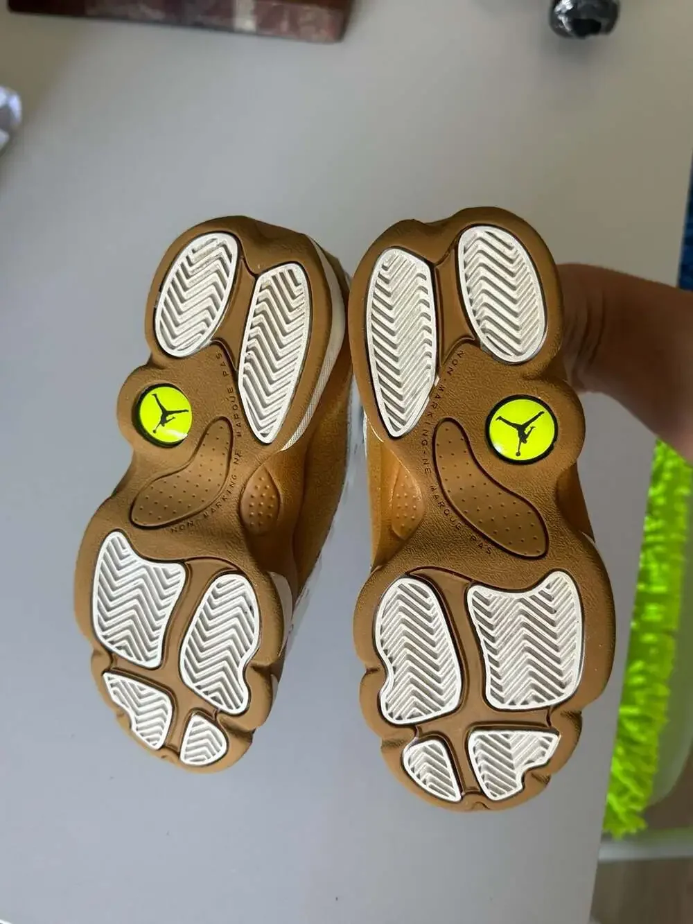 Air Jordan 13 Retro Wheat White Yellow Youth Sneakers